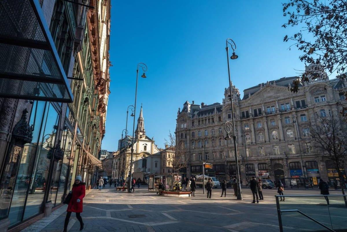 Convenient Apartment In The Heart Of Downtown Budapest Exterior photo